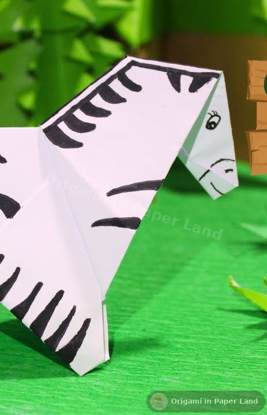 Origami zebra